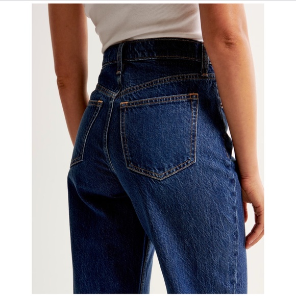 NWT 24P Abercrombie High Rise Loose Jeans in Dark with Cuff Hem - Picture 2 of 8